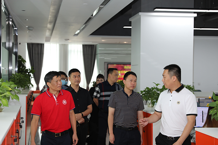 ly(中国)人力集团